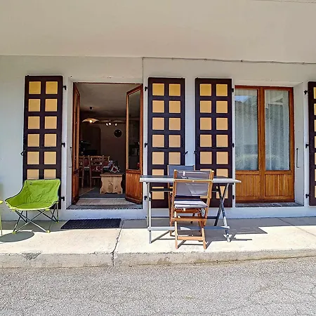 4 Pers A Avec Terrasse Et Animaux Admis Apartment *